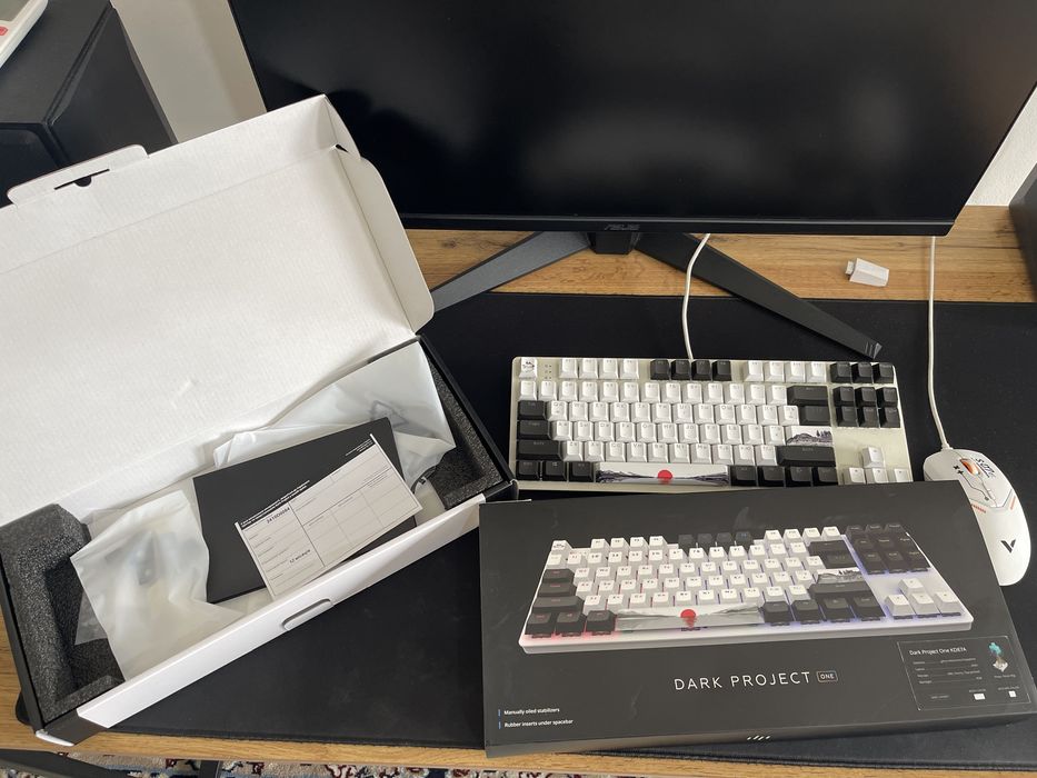 Dark Project One klaviatura sotiladi