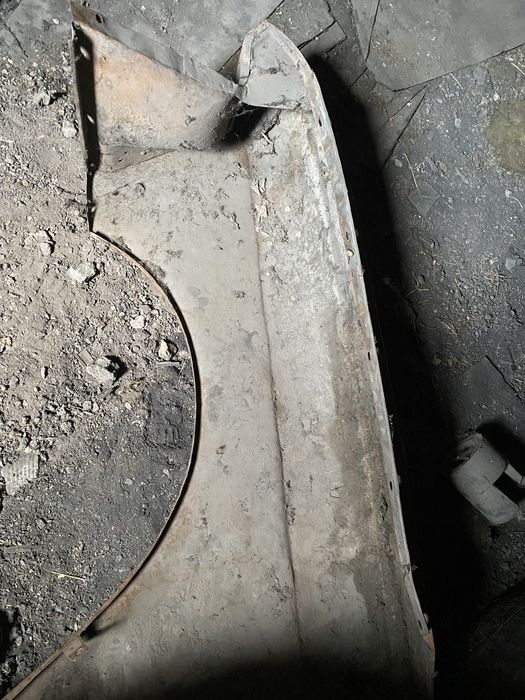 Крыло «Москвич».