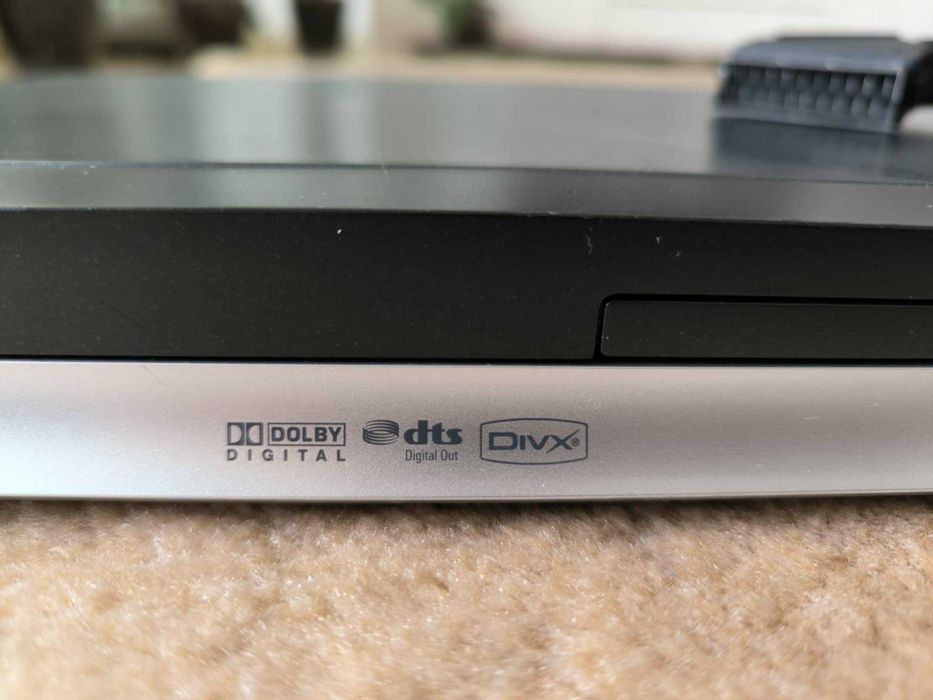 Samsung DVD плейър - Р370, с дистанционно