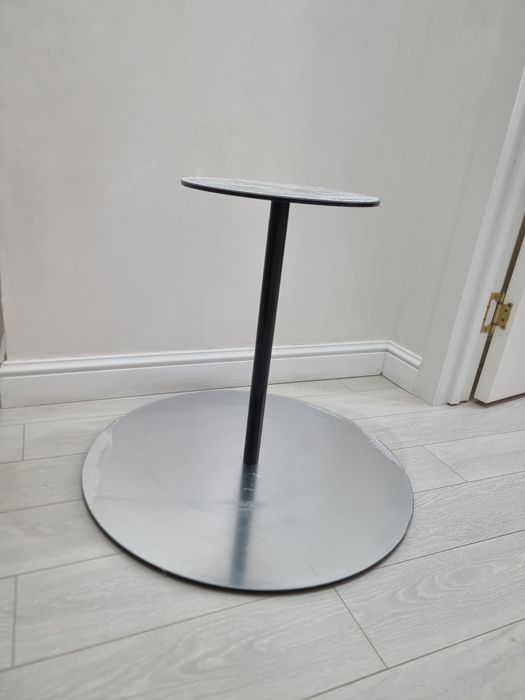 Продам 2 этажерки большие одинаковые