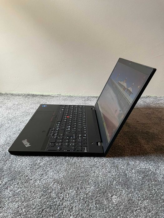 i7-11800H, 32GB DDR4, Nvidia Quadro T1200 - Lenovo ThinkPad P15v - 512GB NVMe SSD M.2, 15.6''IPS FullHD