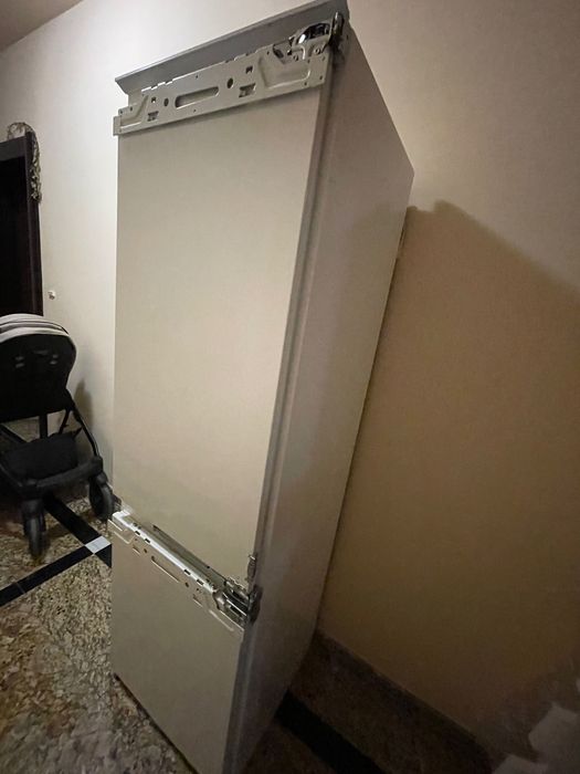 Хладилник с фризер Miele ,No Frost ,за вграждане