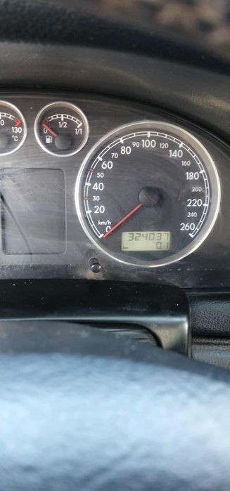 VOLKSWAGEN Passat 2003 — imagine 3