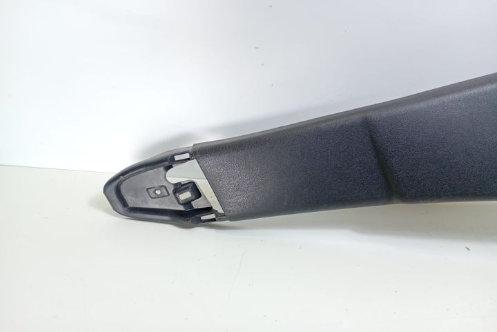 Ornament stalp B 8200720244 Dacia Duster prima generatie seria