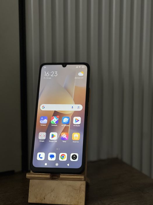 Продается телефон Redmi 13 c 8гб/256гб