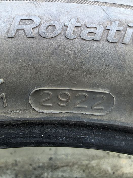 Vând două anvelope de iarna hankook 225 50 18  dot 2922