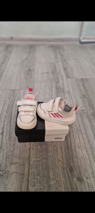 Adidasi copii / sneakers cu lumini