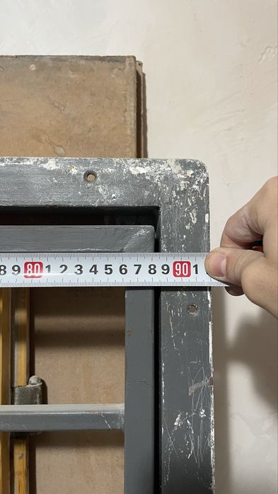 Продавам 2 врати с каси