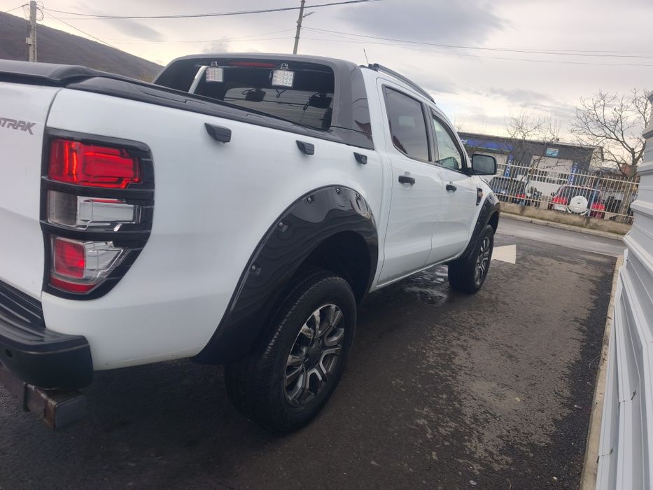 Interior scaune fete usi ford ranger 2015