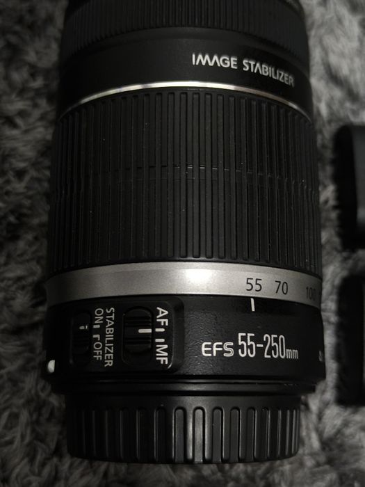 Vând Obiectiv Canon