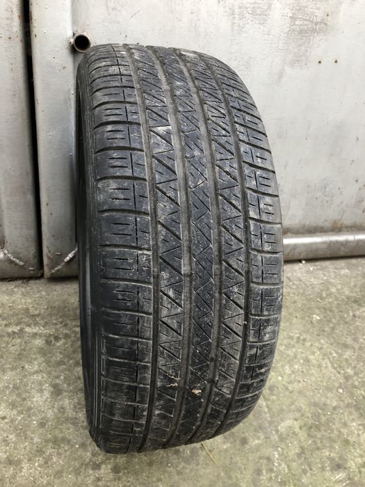 Гуми единички 215 45 18 и 225 40 18 DUNLOP Firestone летни