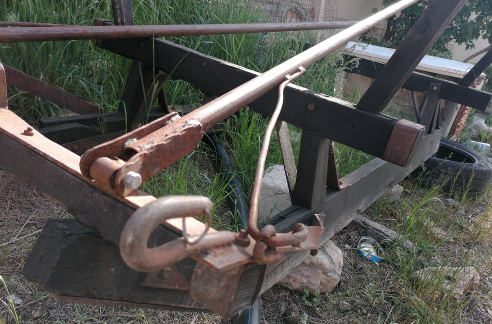 Vand sanie pt 1 sau 2 cai din stejar cu talpi de fier, ranforsata