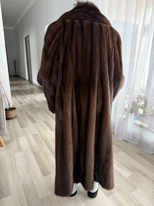 Шуба норковая цельная