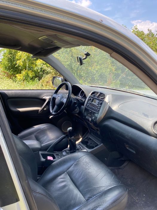 Toyota rav 4 vand sau schimb