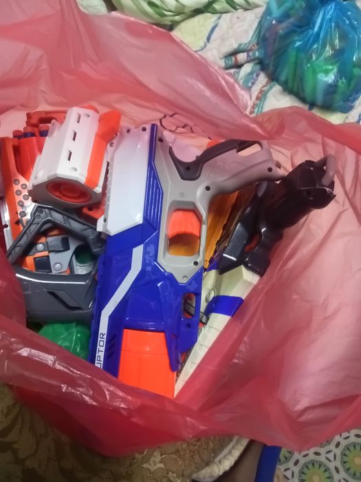 Продам пистолеты NERF