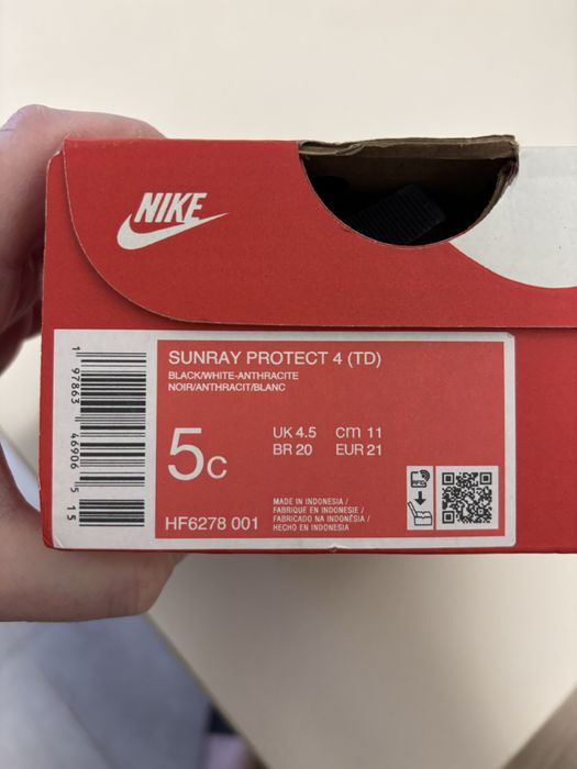 Sandalute Nike marimea 21, 11 cm