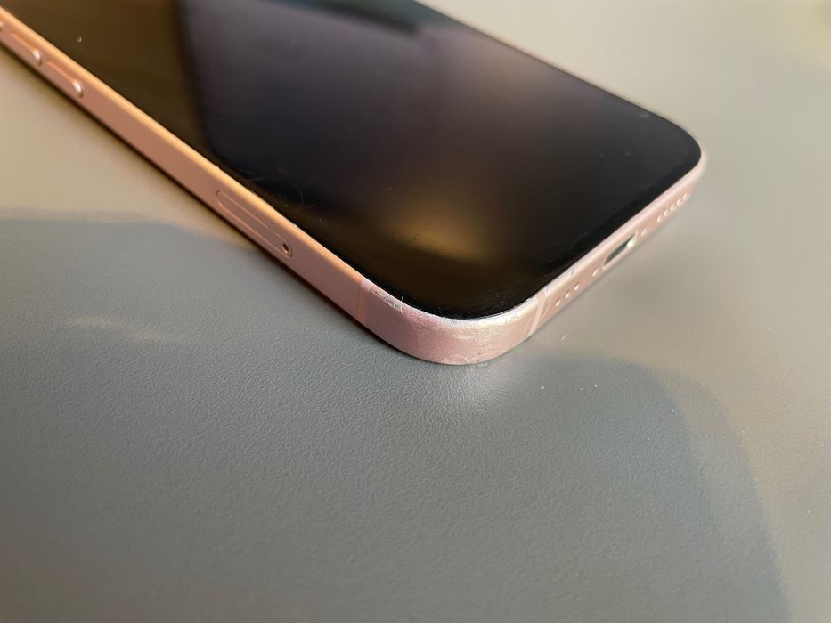 iPhone 15 – Pink (128GB)