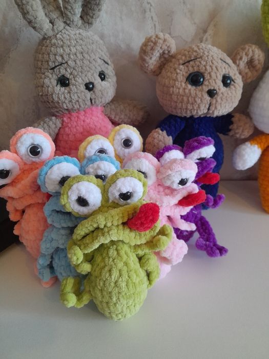 Налични играчки  плетени