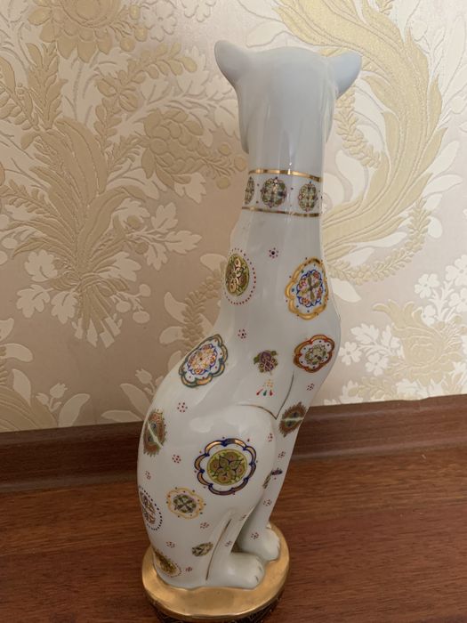 Продам Статуэтку кошки