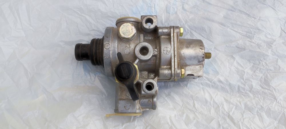 Регулятор давления KNORR-BREMSE - DR3529