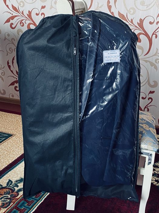 Костюм/смокинг/кастюм