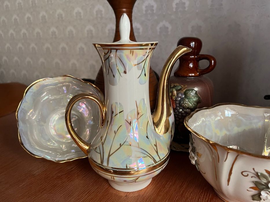 Продам чайный сервиз « Мадонна» , ГДР