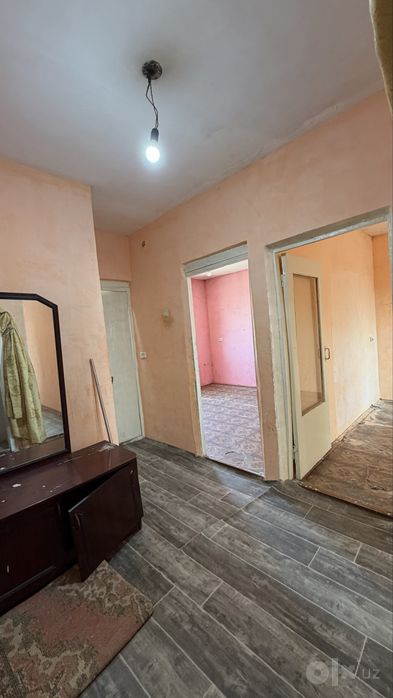 Продаётся 2 х комнатная квартира, 5/3