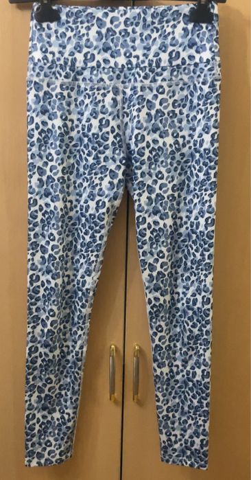 Продам леггинсы для занятий спортом.