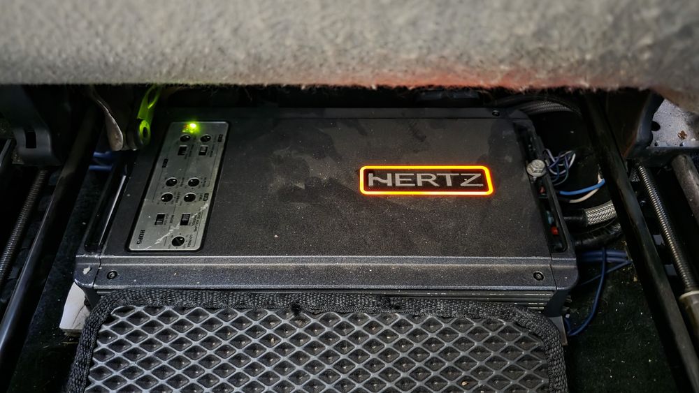 Продам усилитель hertz HDP 5