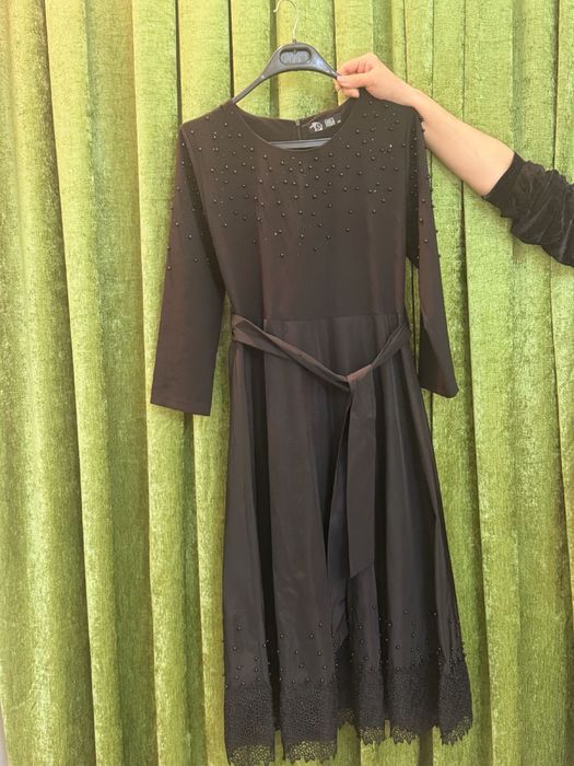 Продается черное платье