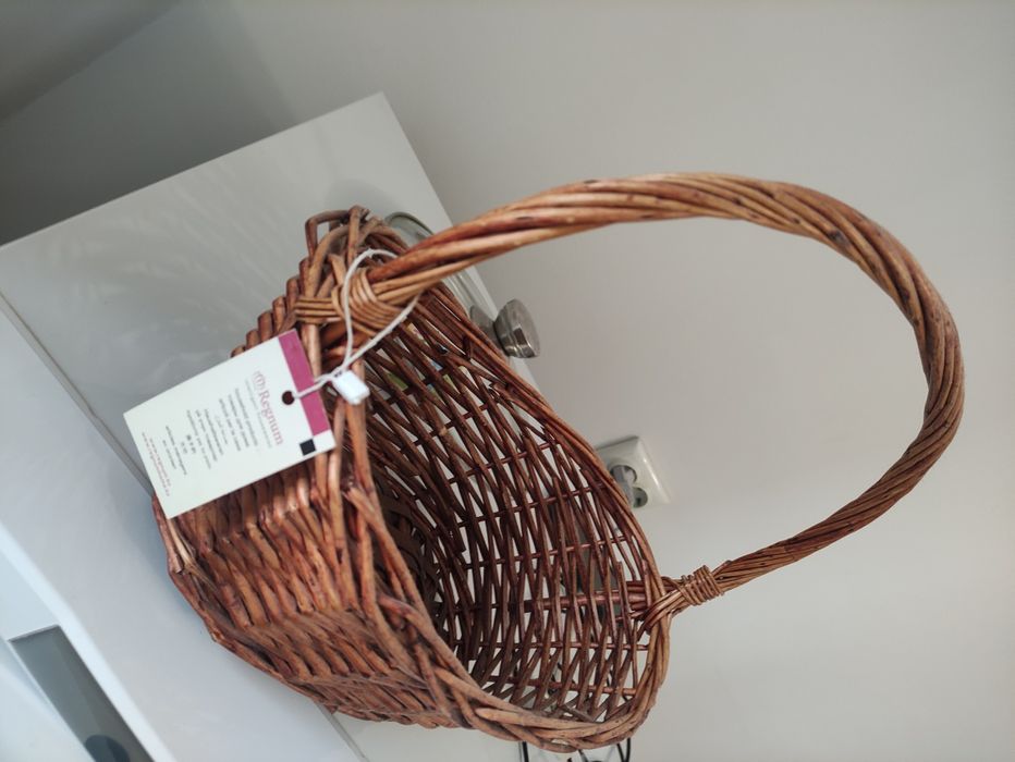 Корзина подарочная новая