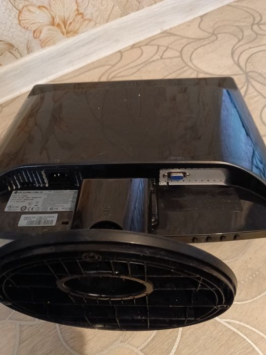 Продам монитор LG FLATRON