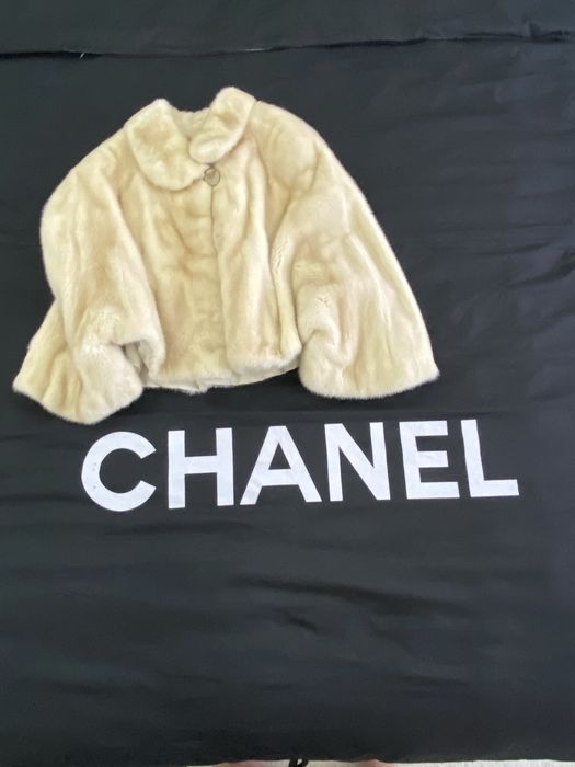 Продам норковую шубу.