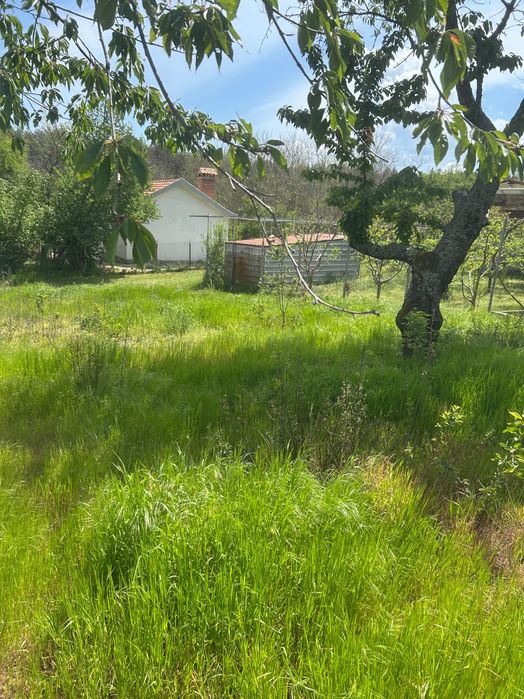 Дворно място на язовир Копринка