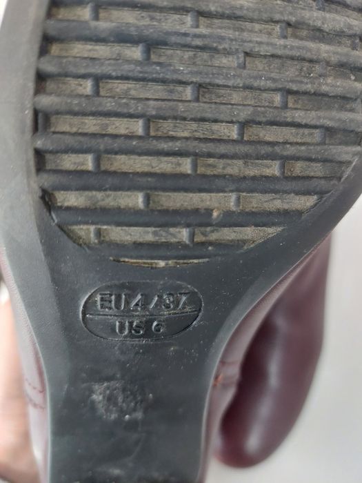 Ghete de damă din piele