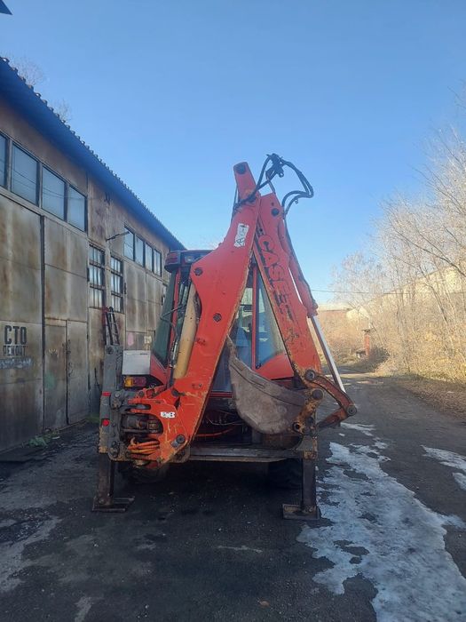 Продам экскаватор-погрузчик