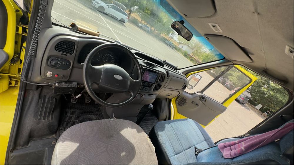 Vand Autoplatforma Ford  3,5t punte dubla