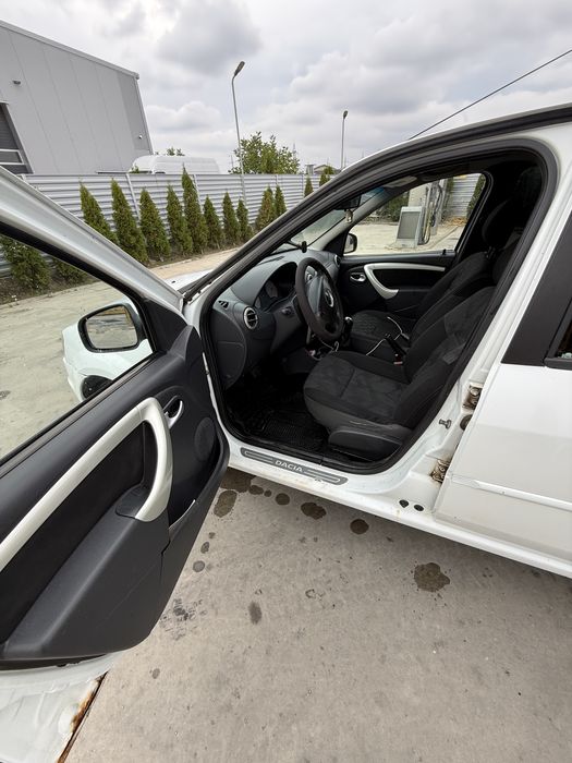 Logan 1 Facelift 1.5 DCI 90 cp 2012