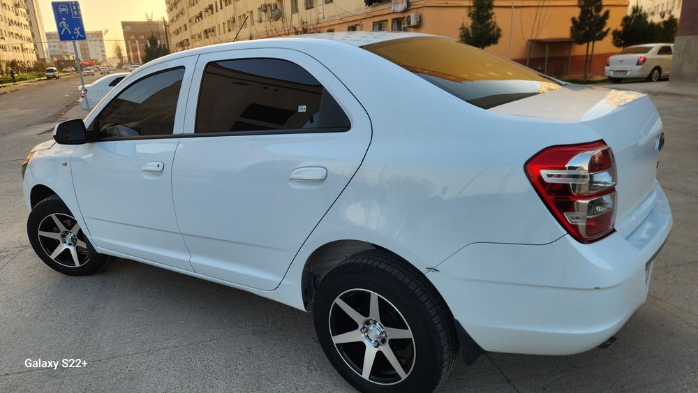 Кобит мошина сирошно сотилади