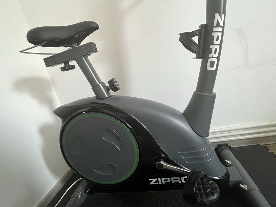 Bicicleta de apartament