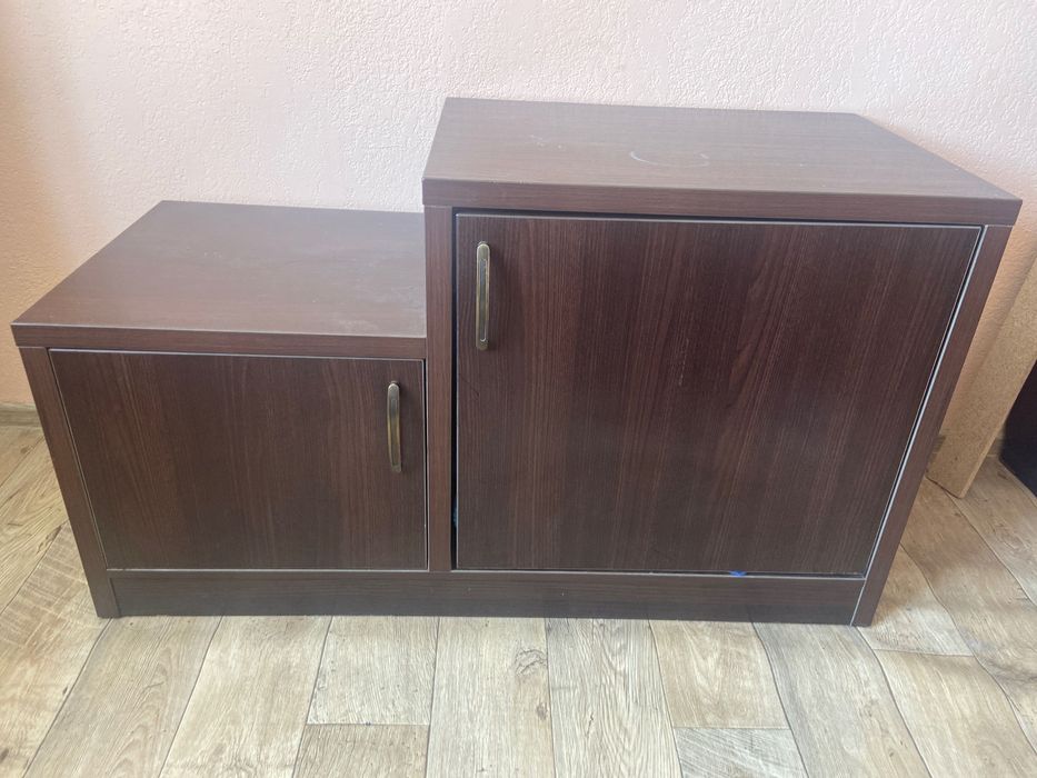 Продам шкаф и тумбочку