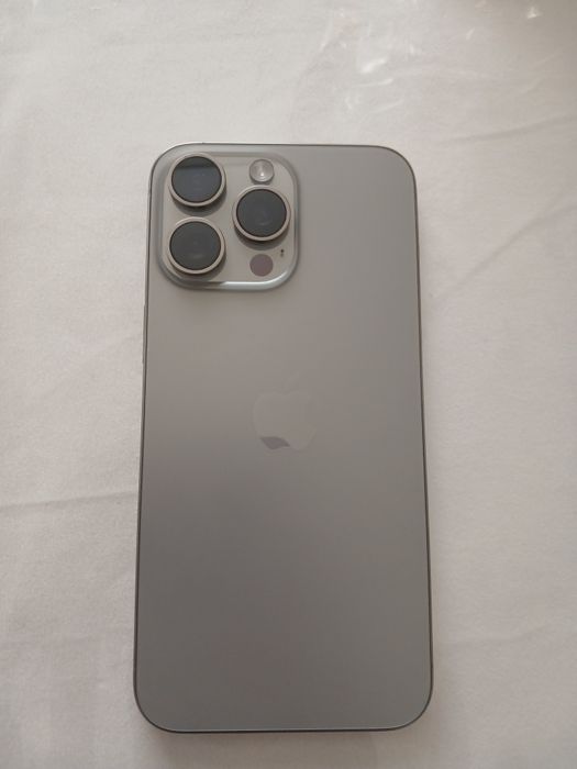 Iphone 15 pro max sotiladi yoki obmen