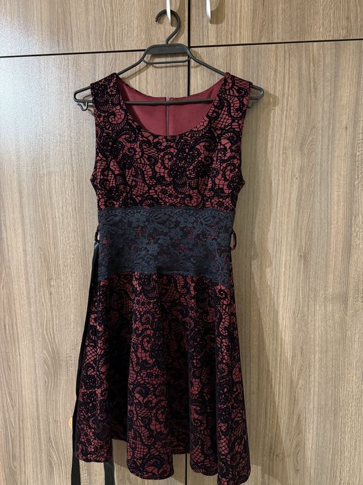 Рокля s розмер,бордо