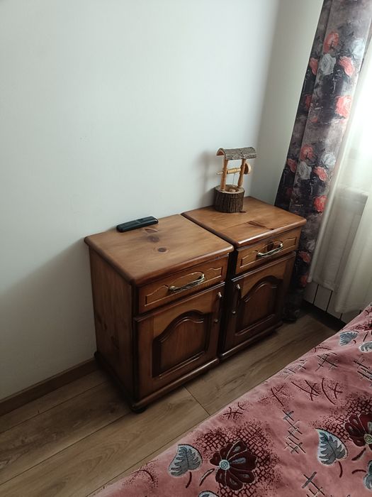 Vind dormitor lemn masiv