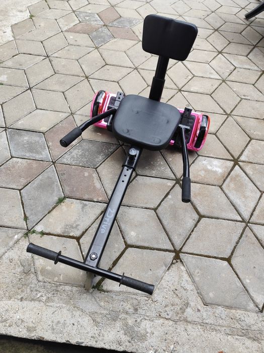 Havebord roz cu lumini și bluetoow