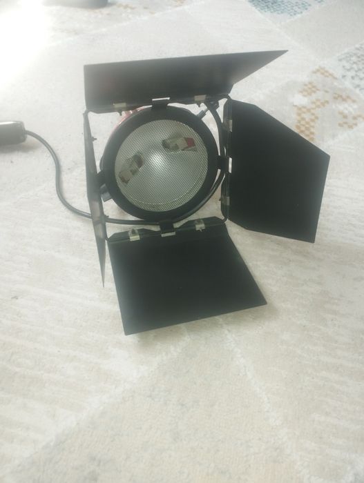 Светильник для фотостудия