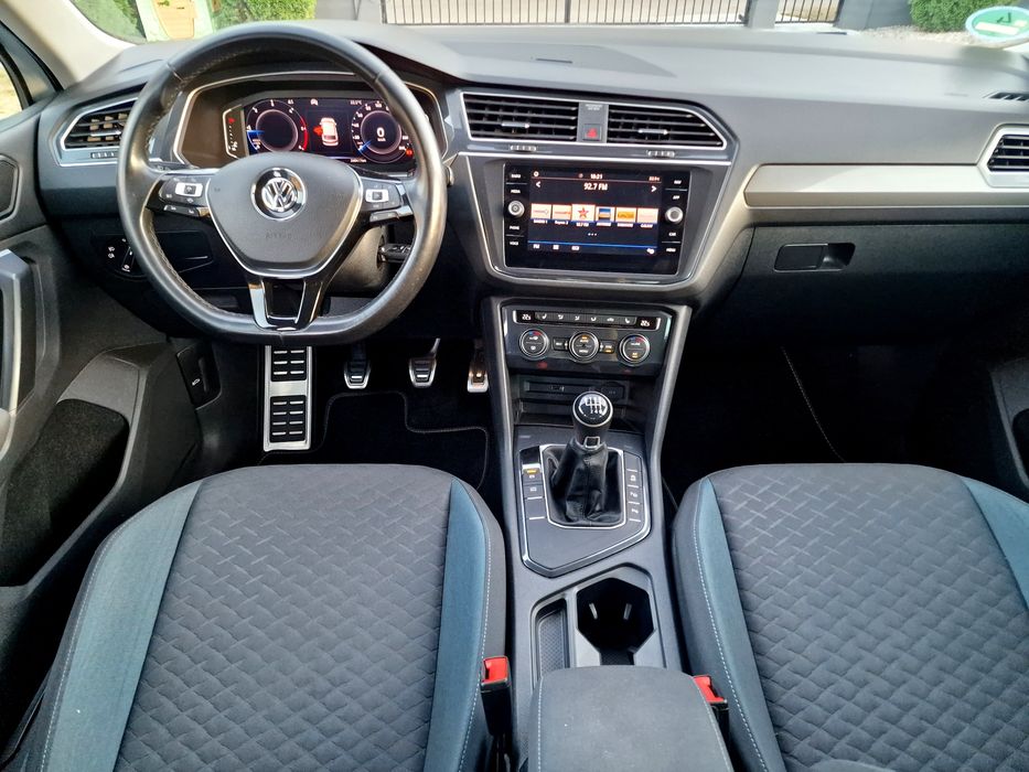 Volkswagen Tiguan 2020 Model IQ Drive 2.0 TDI 150 CP Bord digital  Highline  Distronic Camera 360°