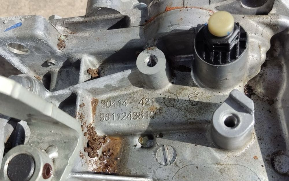 Cutie manuala Peugeot 2008 II / 3008 II 1.2 thp 9811243810 a 2017-2024