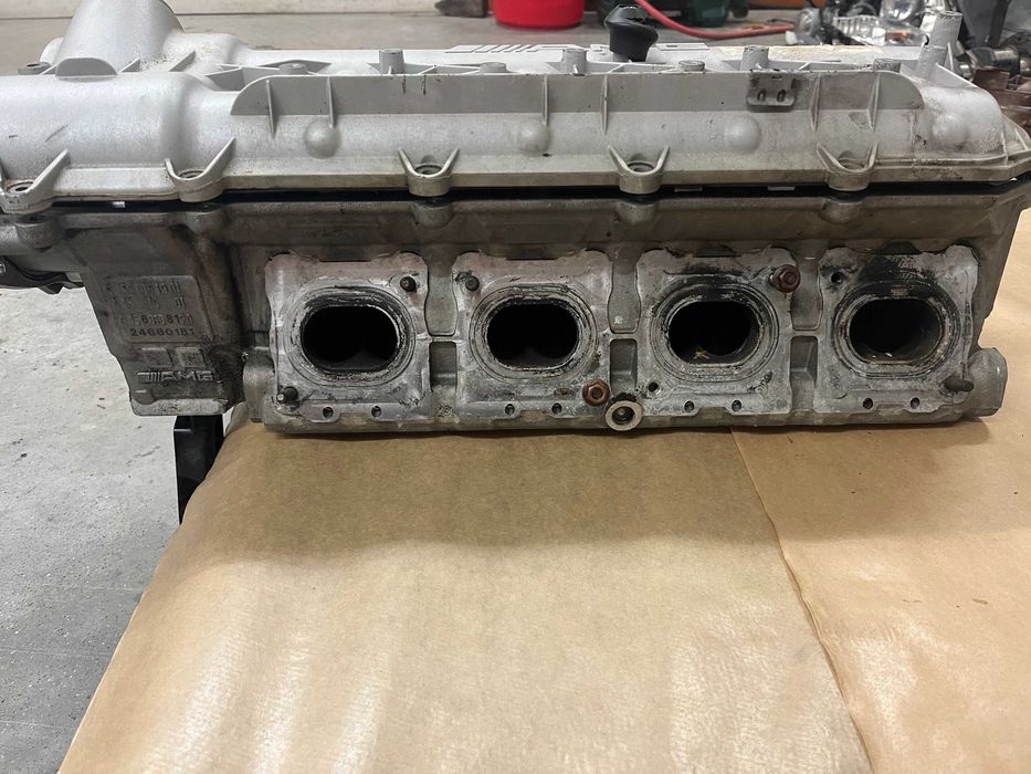 Лява цилиндрова глава M156 6.2 V8 63 AMG 63AMG E63 ML63 Cl63 CLK63