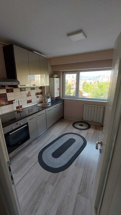 Apartament 3 camere de inchiriat ultracentral, etaj 3 cu lift